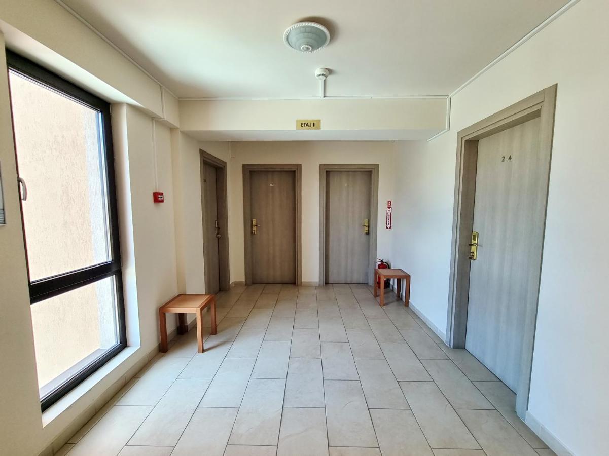 Hotel Cochet Năvodari Kültér fotó
