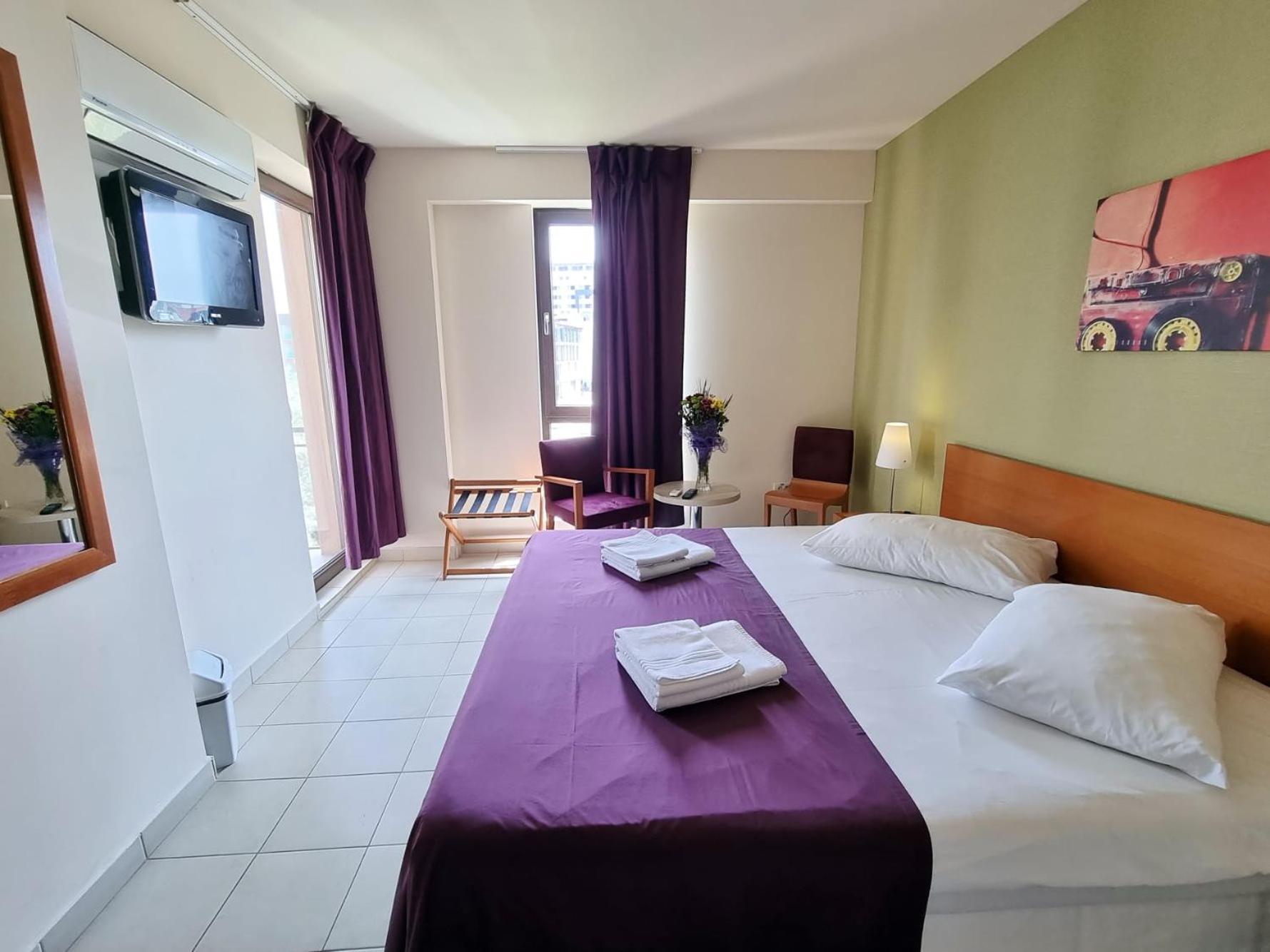 Hotel Cochet Năvodari Kültér fotó